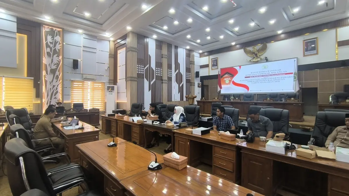 EVALUASI ANGGARAN: Pimpinan DPRD dan Sekda Balangan saat koordinasi terkait evaluasi serapan anggaran dan tingginya angka SiLPA tahun 2025. (M Dirga/ Radar Banjarmasin)