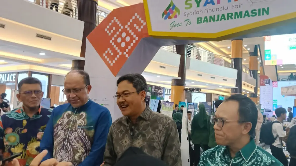 RESMI: OJK Kalsel menyatakan dua direksi Bank Kalsel sudah resmi lulus fit and proper test.(Foto: Rauda Anisya/Radar Banjarmasin)&nbsp;