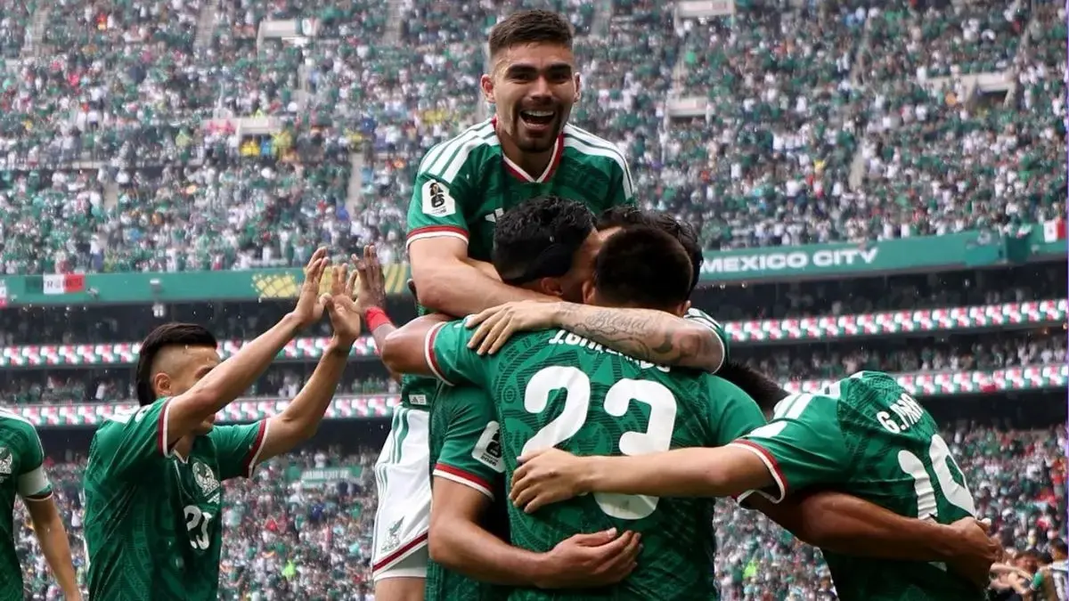 TERHENTI: Pemain Meksiko merayakan gol pada laga Piala Dunia 2026 di Stadion Azteca. Meski begitu, langkah mereka terhenti di babak 16 besar.&nbsp;
(FIFA)