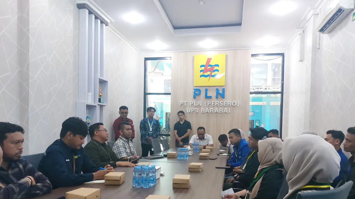 AUDIENSI: Gabungan organisasi mahasiswa HMI dan PMII melakukan audiensi dengan UP3 PLN Barabai, Rabu (8/7/2026). (Foto: Jamaluddin/Radar Banjarmasin)