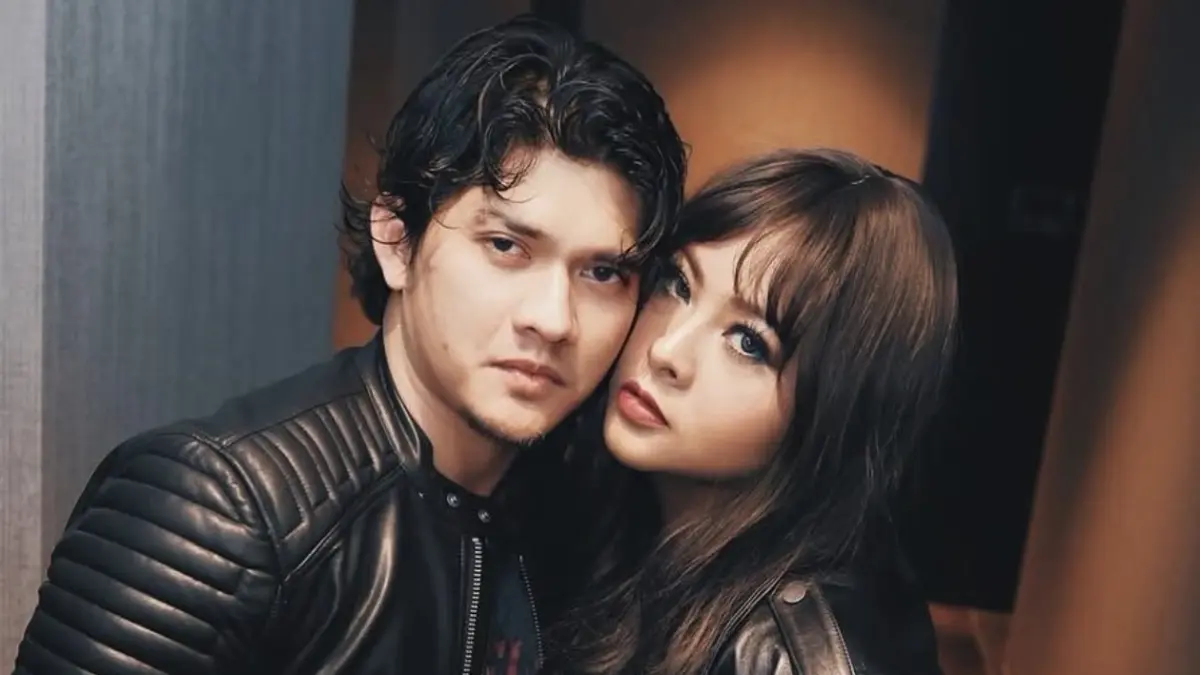 HAMIL: Iko Uwais dan Audy tengah menyambut anak ketiga. (Foto: Instagram)