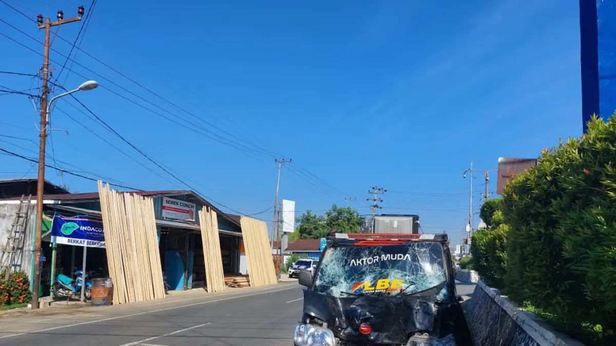 Tujuh orang menjadi korban dalam kecelakaan maut di Jalan Lingkar Kapar-Walangsi HST. (Jamaluddin/Radar Banjarmasin).