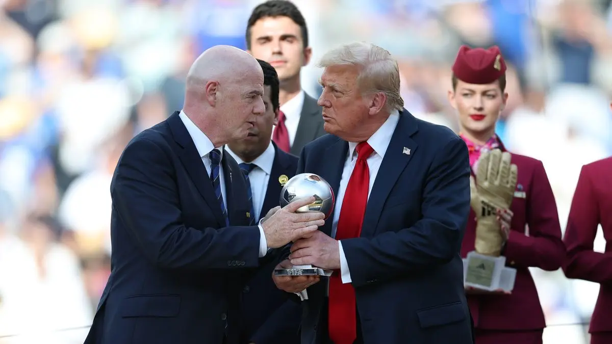 BERSAMA: Presiden FIFA, Gianni Infantino saat bersama Presiden Amerika Serikat (AS) Donald Trump.