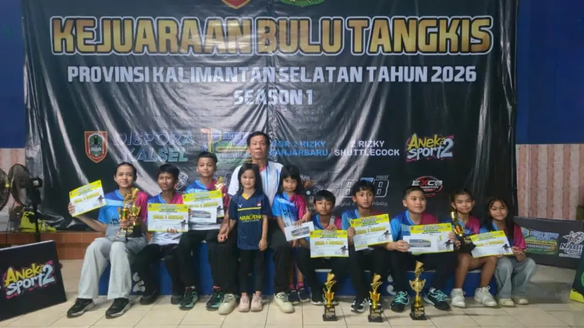 UKIR PRESTASI: Para atlet bulu tangkis binaan PB Putra Bunyamin sukses meraih prestasi di ajang Kejurprov Bulu Tangkis Kalsel 2026 season I di GOR 2 Rizky Banjarbaru, 7-11 Juli 2026.(Foto: PB Putra Bunyamin)  