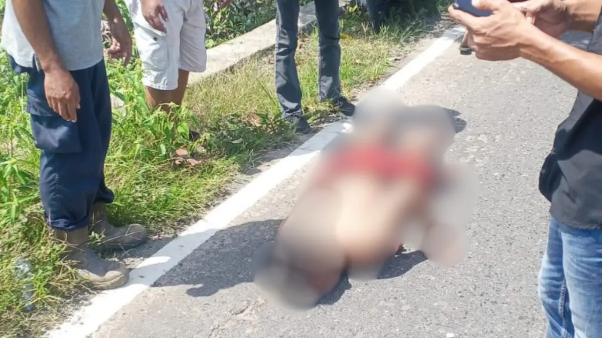 DITEMUKAN: Seorang pria ditemukan warga alami luka di Jalan Tawar - Bangkau, Desa Sungai Kupang. (Foto: Relawan Emergency HSS) 