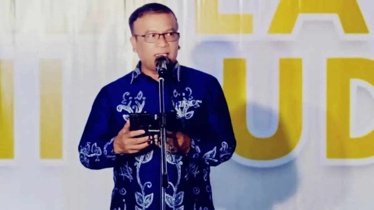 HADIR: Kepala Disdikbud HSU, Rahman Heriadi membuka Malam Seni dan Budaya Pemilihan Nanang Galuh HSU 2026 di halaman Sekretariat Daerah Kabupaten Hulu Sungai Utara, Sabtu (11/7/2026). (Foto: Pemkab HSU)