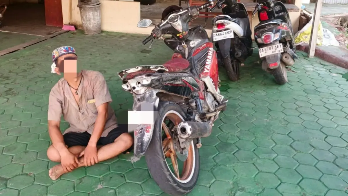 DIAMANKAN: Seorang pria berinisial U diamankan warga usai diduga mencuri kompor dari sebuah rumah di Pasar Lama, Banjarmasin Tengah.