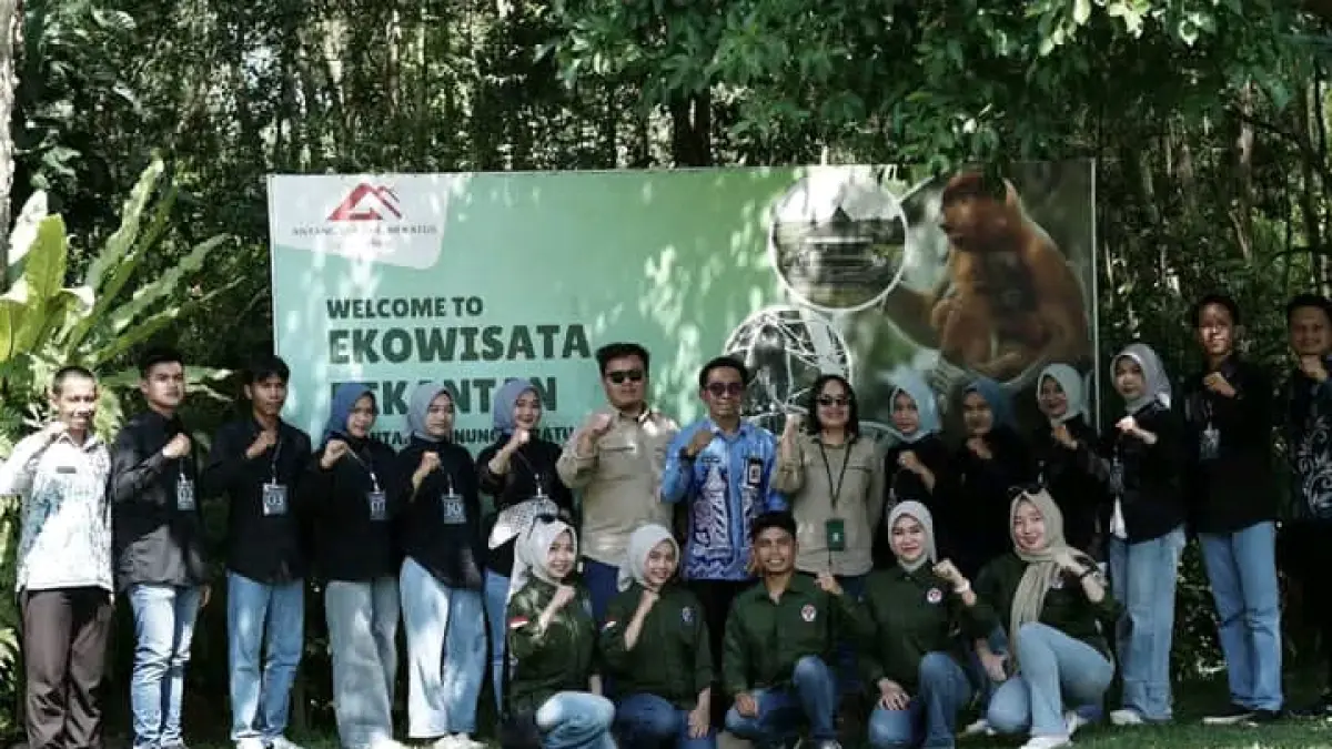 KUNJUNGAN: 10 Finalis Pemilihan Duta Pepelingasih HSS 2026 mengunjungi Ekowisata Bekantan. (Foto: Duta Pepelingasih HSS)&nbsp;