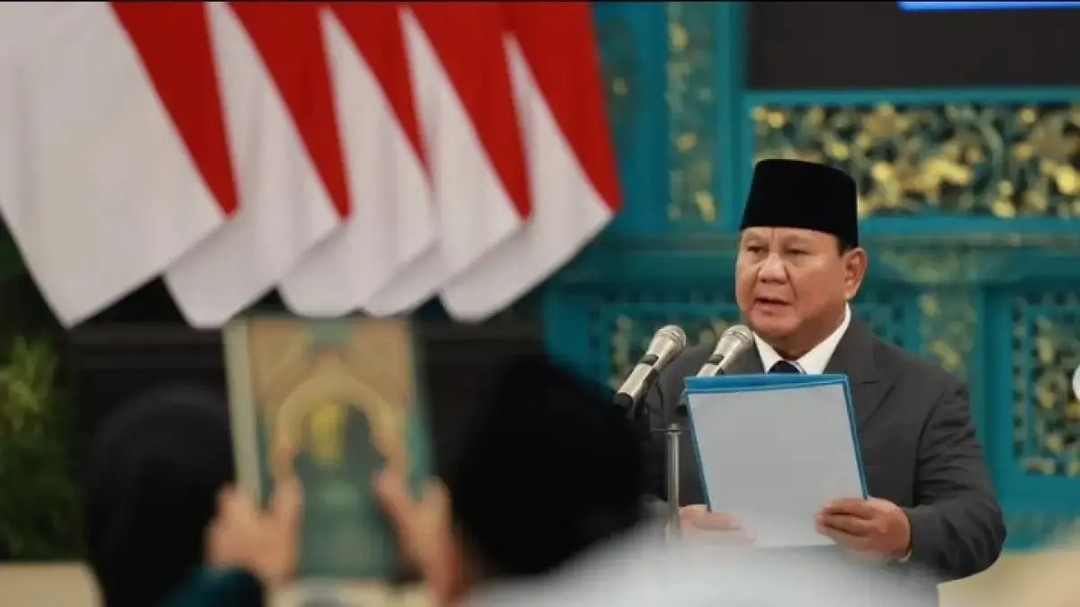 PIDATO: Presiden Prabowo Subianto saat menghadiri peluncuran program B50, di Karawang Jawa Barat. (Jawa Pos)
