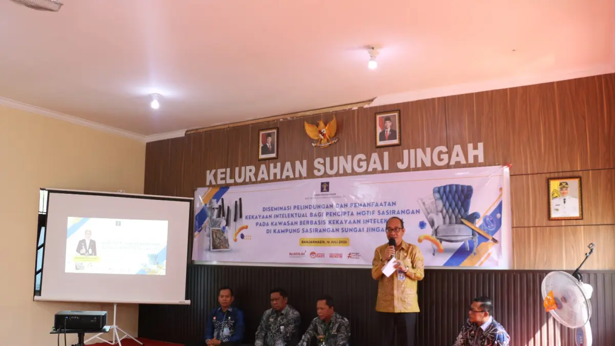Kepala Kanwil Kemenkum Kalsel, Alex Cosmas Pinem memberikan sambutan dalam kegiatan 