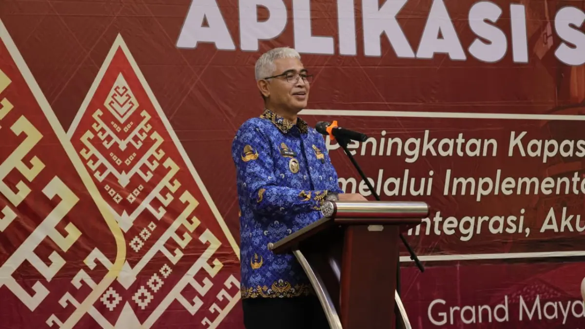 HADIR: Wabup HSU, Hero Setiawan buka Bimtek Aplikasi SIPD E-BLUD bertema di Aula Grand Maya, Banjarbaru, Senin (20/7/2026).(Foto: Pemkab HSU)
