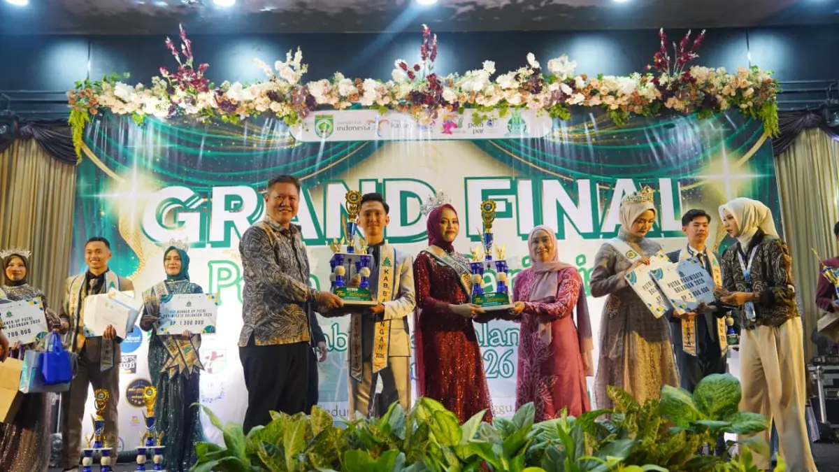 DUTA PARIWISATA : Raffa Arkandi Diki Pratama dan Siti Fatimah resmi terpilih sebagai Putra dan Putri Pariwisata Kabupaten Balangan 2026 pada Grand Final Putra Putri Pariwisata Kabupaten Balangan yang digelar di Gedung Budaya Garuda Maharam, Paringin, Minggu (19/7/2026).