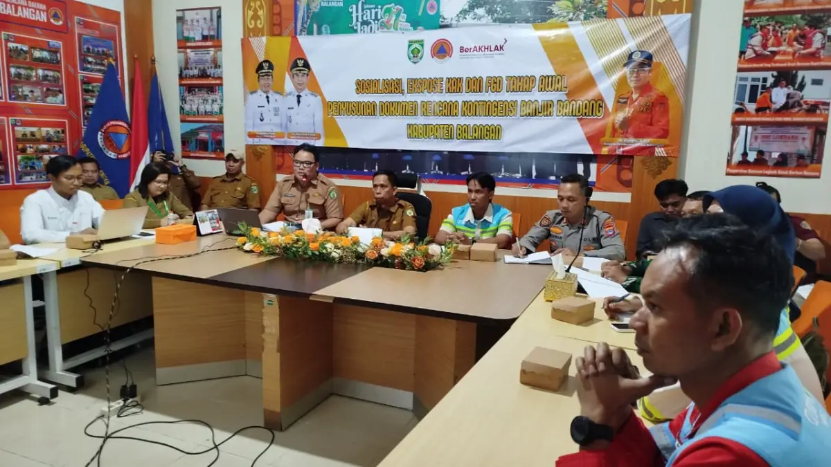 PENYUSUNAN DOKUMEN : Sosialisasi, Expose Kerangka Acuan Kerja (KAK), dan Focus Group Discussion (FGD) Tahapan Awal Penyusunan Dokumen Rencana Kontingensi Banjir Bandang Kabupaten Balangan.