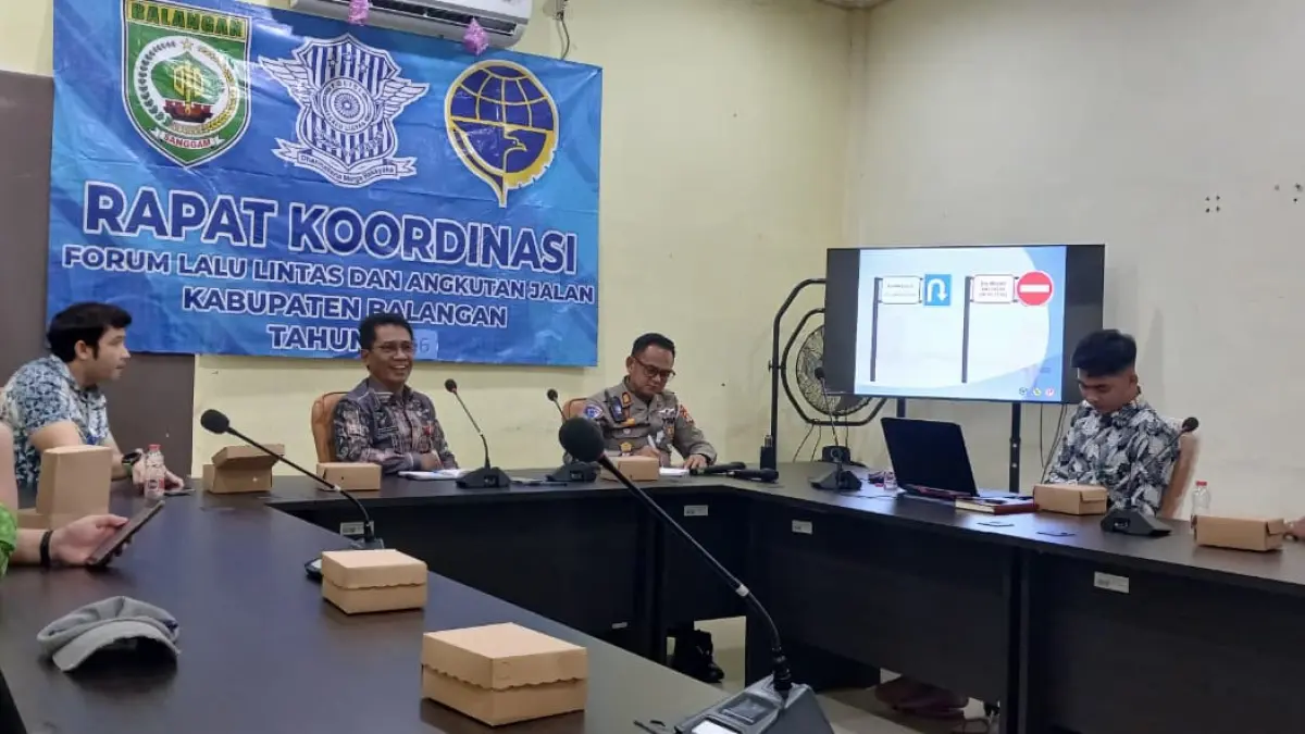 RAKOR : rapat koordinasi Forum Lalu Lintas dan Angkutan Jalan (LLAJ) Kabupaten Balangan membahas sejumlah titik rawan pelanggaran dan peningkatan keselamatan lalu lintas di wilayah Paringin.