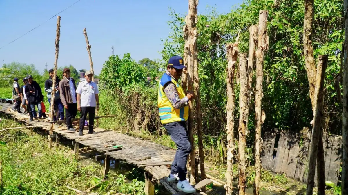PROYEK: Titian Murung Selong di Kelurahan Sungai Lulut mulai dikerjakan. Proyek senilai Rp1,38 miliar tersebut ditargetkan rampung pada akhir November 2026.