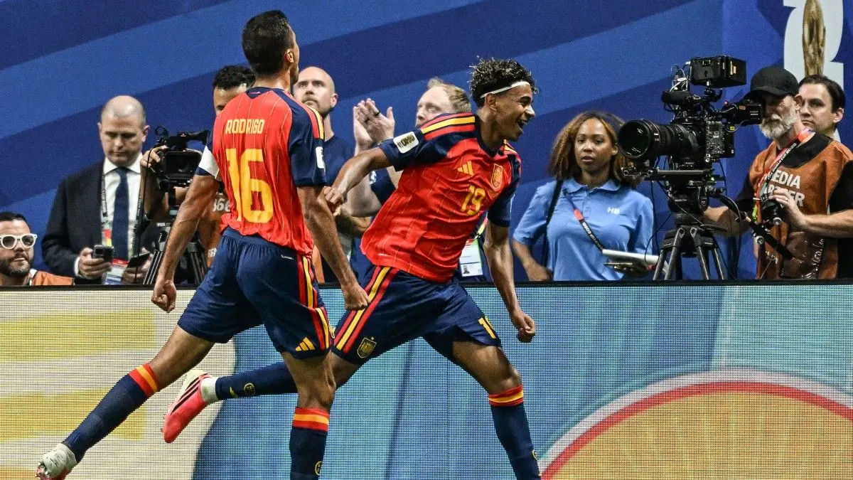 TERMAHAL: Lamine Yamal merayakan gol pembuka dalam pertandingan sepak bola Grup H Piala Dunia 2026 antara Spanyol vs Arab Saudi di Stadion Atlanta pada 21 Juni 2026.
( ROBERTO SCHMIDT / AFP)