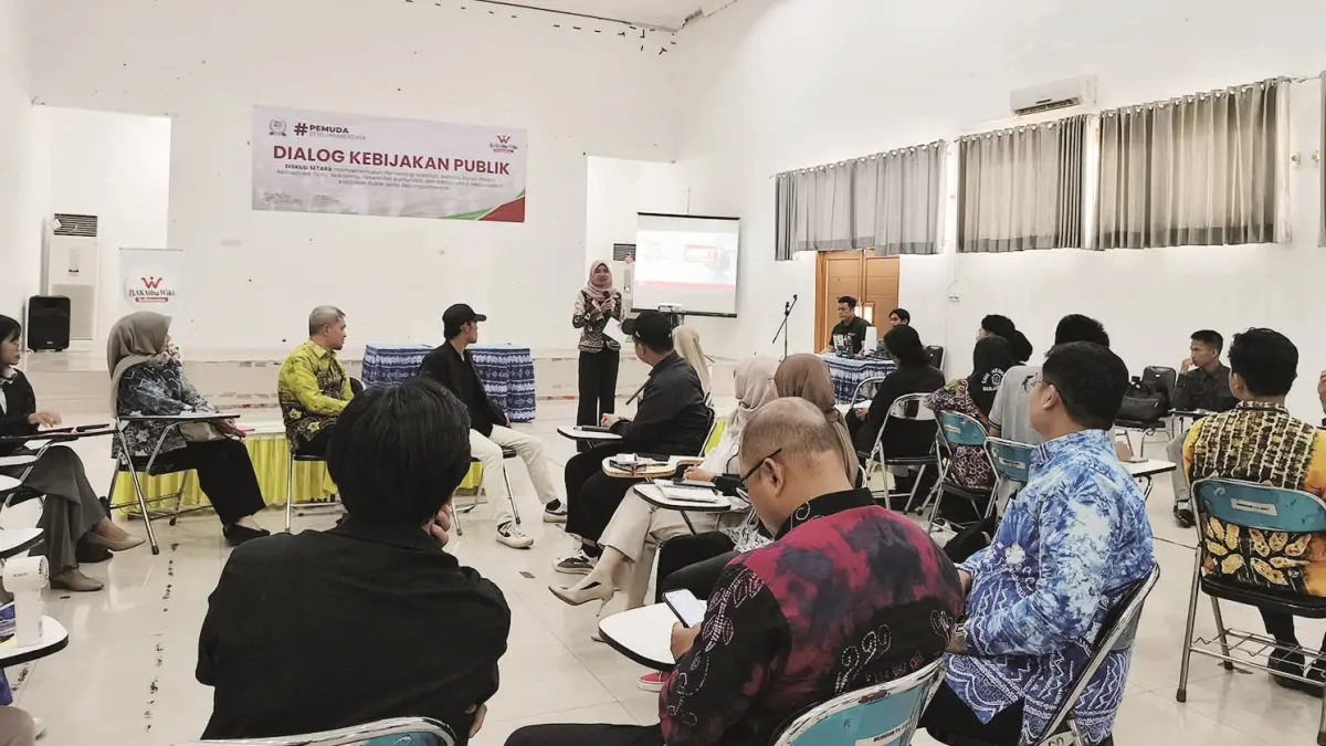 DIALOG: Wiki-Kalimantan menggelar Dialog Kebijakan #2 bertajuk Isu NEET Kada Singgawian di Aula Museum Lambung Mangkurat.
(Foto: Sheilla/Radar Banjarmasin)&nbsp;
