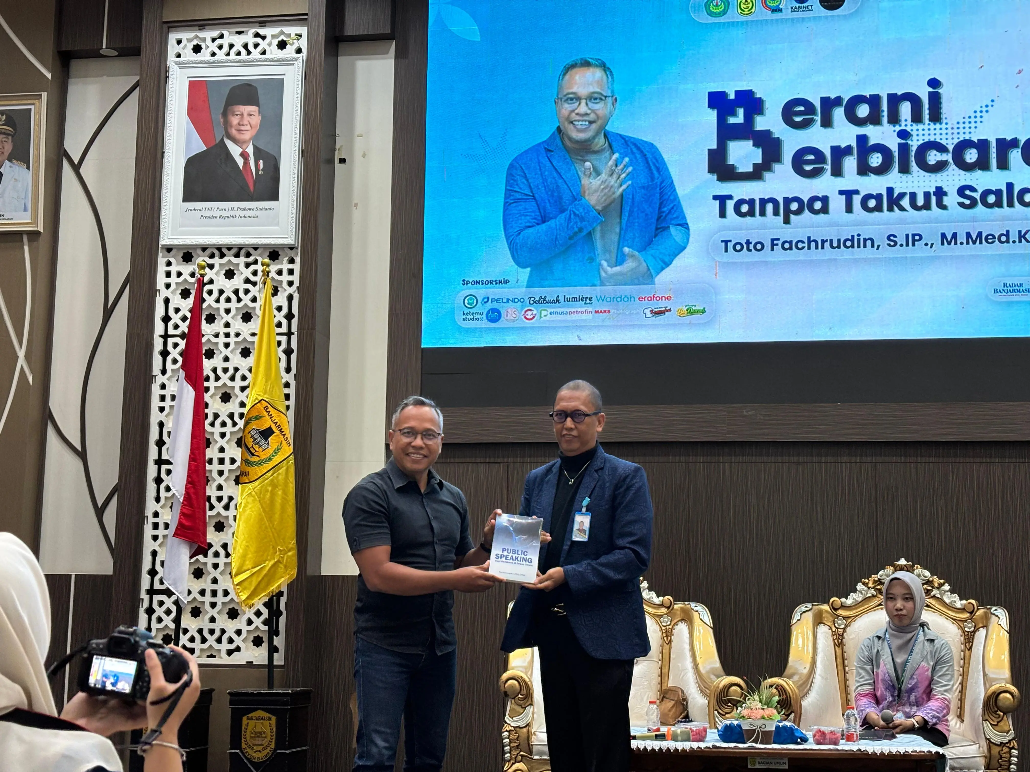 Seminar public speaking yang digelar BEM STIMIBanjarmasin di Aula Kayuh Baimbai, Sabtu (25/7/2026) pagi. Berani bicara tanpa takut salah menjadi fokus pembahasan oleh narasumber. (Foto: Zulvan Rahmatan/Radar Banjarmasin)