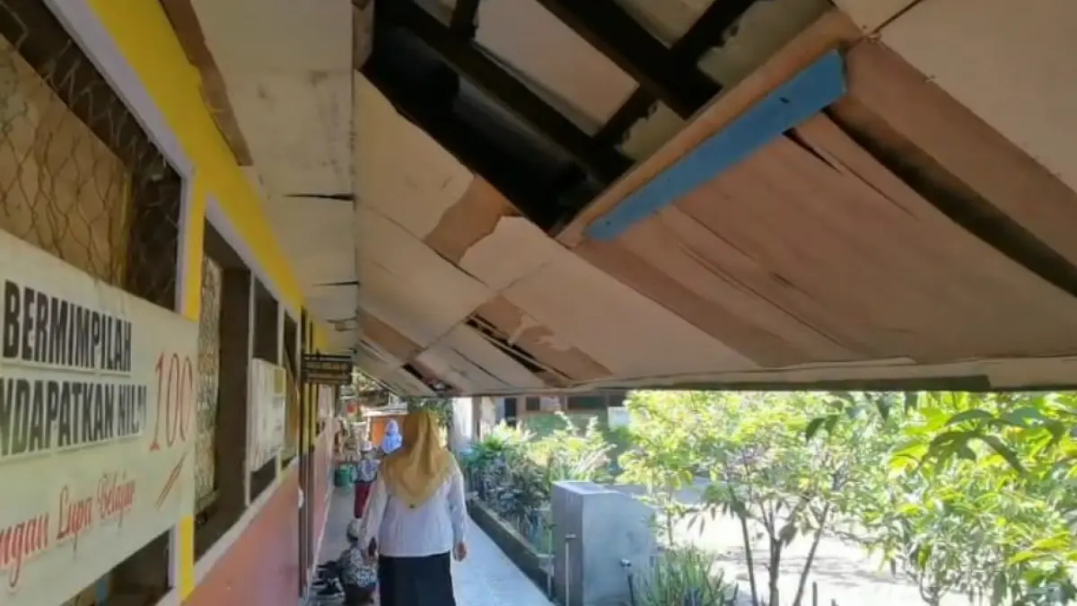 BANGUNAN RUSAK: Akibat murid yang sedikit membuat penyaluran dana bantuan operasional sekolah di SDN Perintis Raya Tapin ikut terbatas.