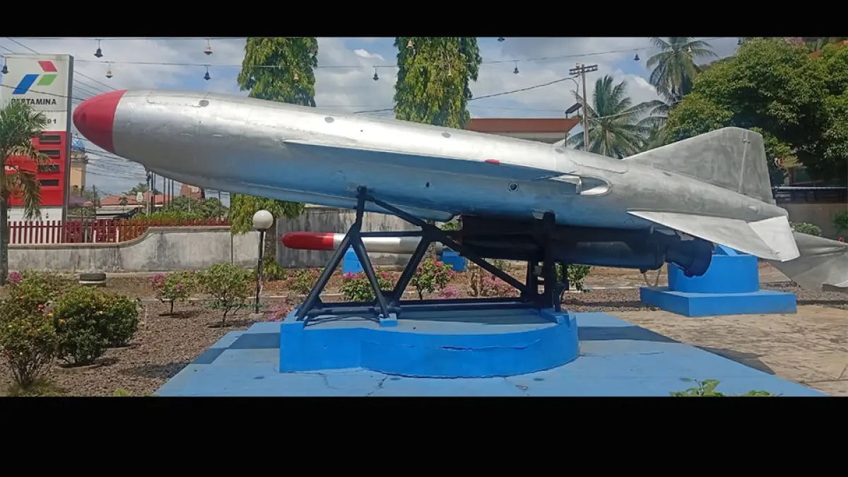 BERSEJARAH: Rudal P-15 Termit (Rudal Anti Kapal) yang ada di halaman Museum Rakyat HSS.