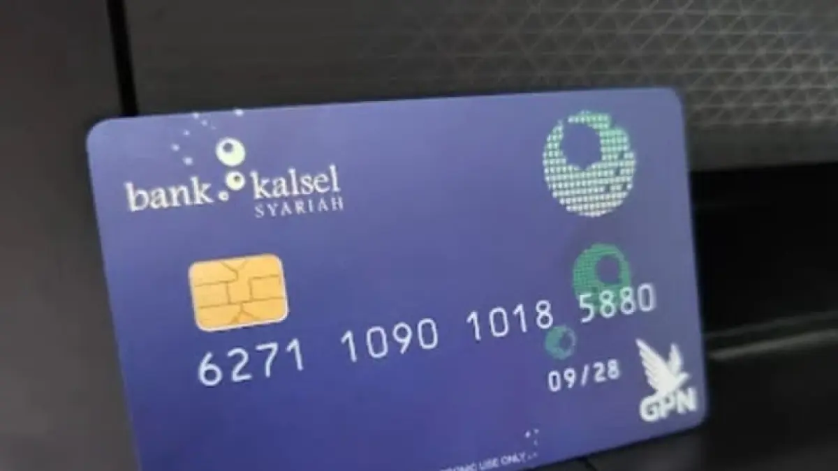 ATM: Kartu ATM Bank Kalsel berlaku 5 tahun, setelah itu perlu diperbaharui.