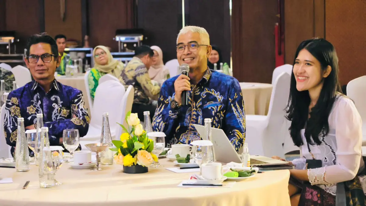 MOMEN: Wabup HSU, Hero Setiawan membawa dua misi Bupati HSU, H Sahrujani dalam Promotion dan Trade Meeting of South Kalimantan Province, yakni mempromosikan potensi daerah kepada investor dan mendorong program strategis pemerintah masuk ke HSU. (Foto: Pemkab HSU)