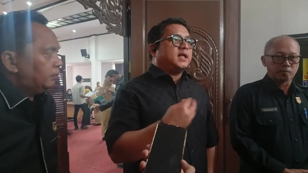 Ketua DPRD HSS H Akhmad Fahmi.