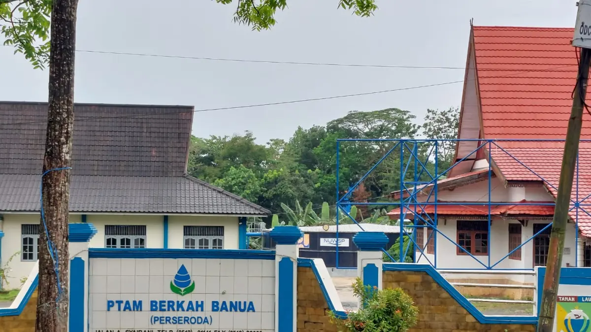 KANTOR: Kantor PTAM Berkah Banua di Jalan A Syairani Komplek Perkantoran Pelaihari. (Foto : Norsalim Yahya/Radar Banjarmasin)