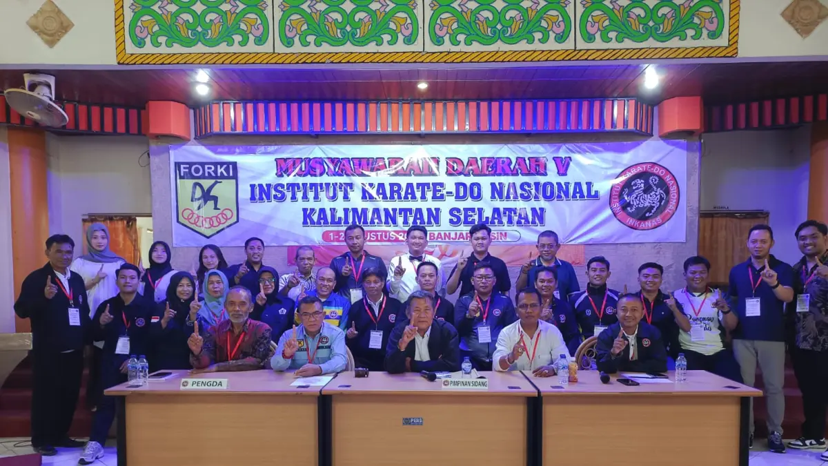 DIPERCAYA: H.M. Hamzah Noor kembali dipercaya memimpin Institut Karate-Do Nasional (INKANAS) Kalimantan Selatan. (M Idris Jian Sidik)