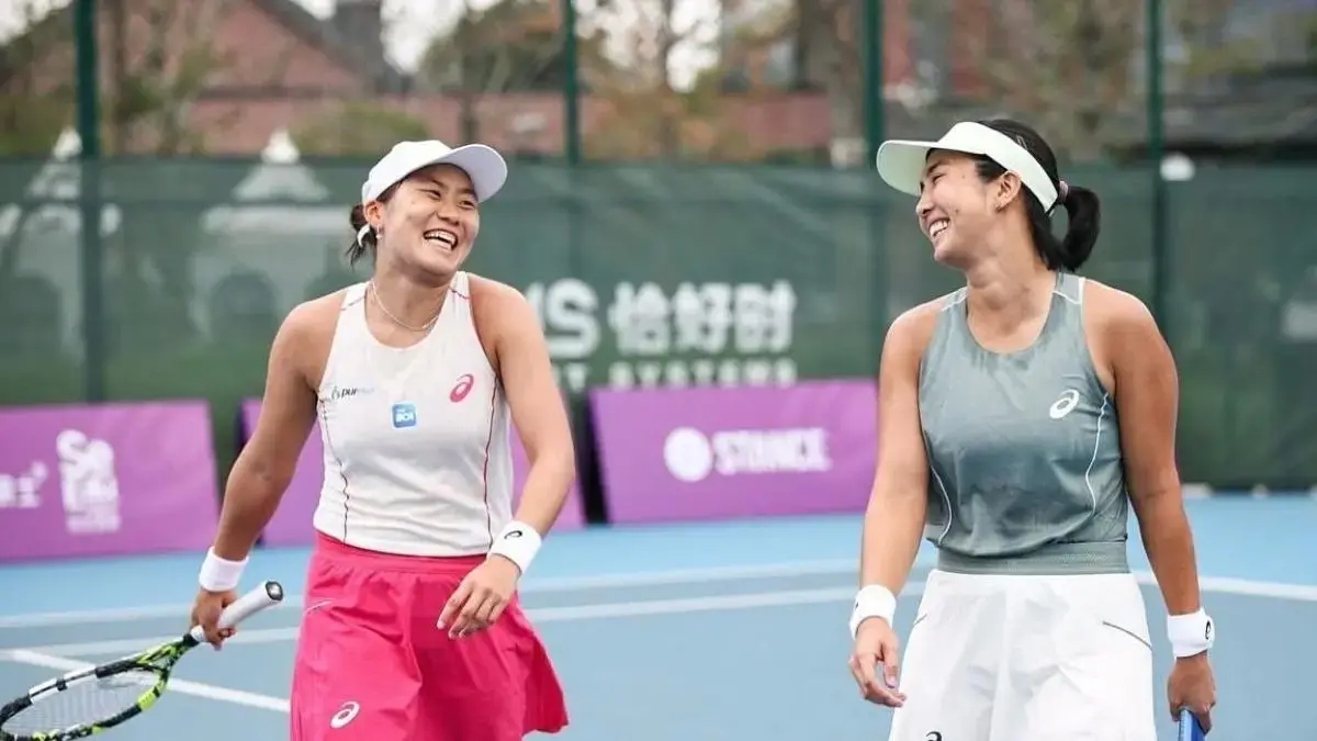 TAK BISA TAMPIL: PELTI mengusulkan batas usia dan strata atlet tenis di PON 2028. Aturan baru ini bisa membuat Aldila Sutjiadi dan Janice Tjen absen. (instagram @janicetjen)