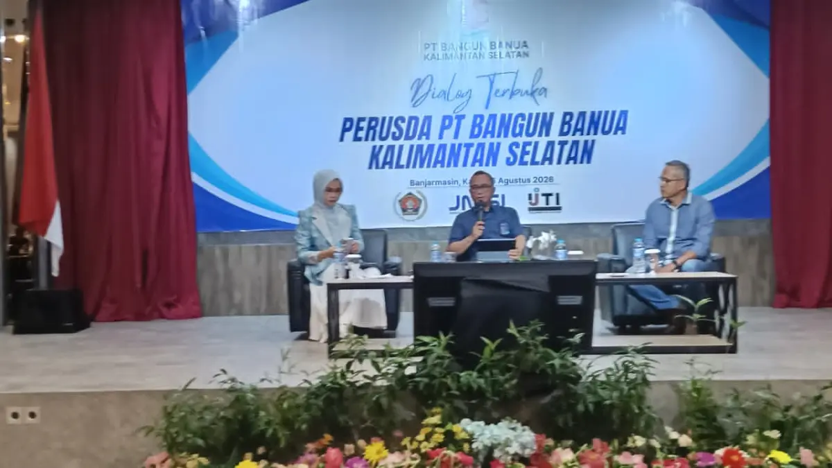 DISKUSI: Dialog terbuka PT Bangun Banua yang menghadirkan Dirut Bangun Banua H Afrizaldi dan Sekjen PWI Toto Fachrudin di Hotel Roditha Banjarmasin, Kamis (6/8/2026).(Foto: Raudah Anisya/Radar Banjarmasin)&nbsp;
