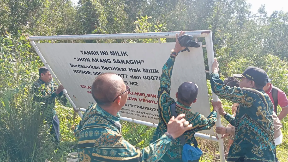EKSEKUSI: Pengadilan Negeri Rantau Kelas II melaksanakan eksekusi lahan sengketa di Kecamatan Candi Laras Utara.