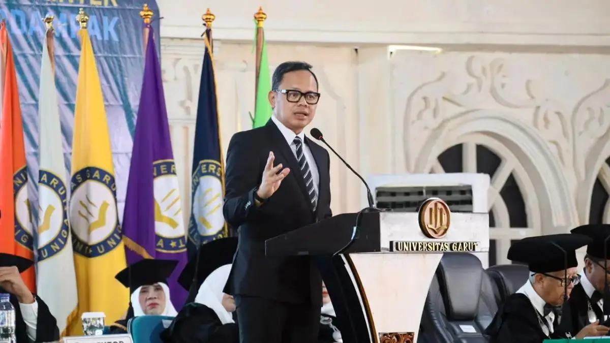 PIDATO: Wamendagri Bima Arya Sugiarto mengungkap, pihaknya tengah menggodok&nbsp;usulan penggunaan DAU untuk membantu pemerintah daerah yang kehabisan uang untuk membayar gaji&nbsp;PPPK. (Jawa Pos)