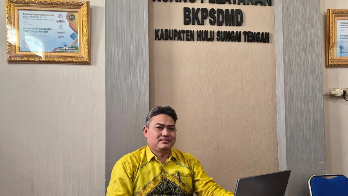 WAWANCARA: Kepala Bidang Mutasi, Kedudukan Hukum, dan Pemberhentian BKPSDMD HST, Achmad Marzuki.