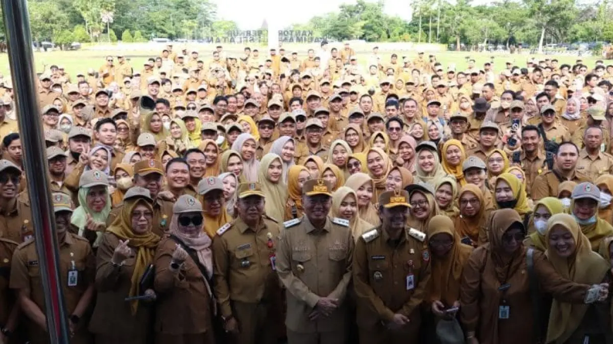 AKTIVITAS ASN: Foto ASN di lingkungan Pemerintah Provinsi Kalimantan Selatan usai apel gabungan. (MC KALSEL)