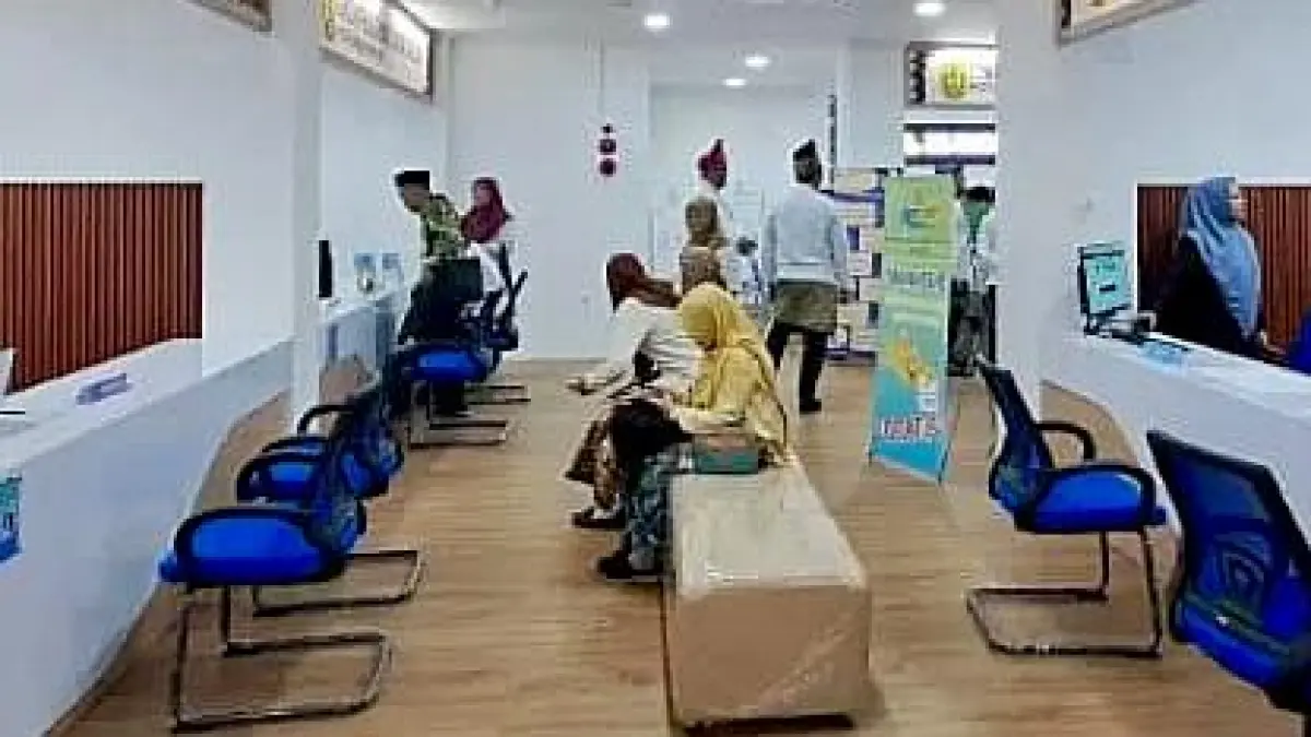 PELAYANAN PUBLIK: Pemko Banjarmasin mengingatkan masyarakat waspada terhadap calo yang menawarkan jasa pengurusan administrasi.
