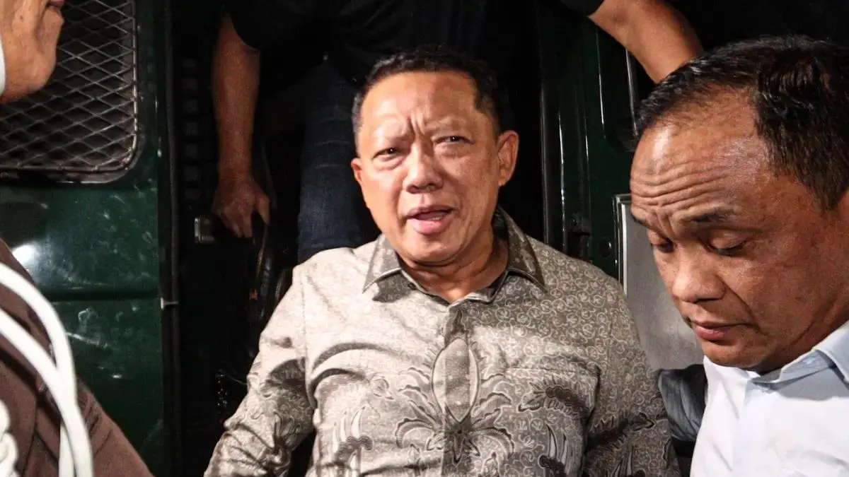 TERSANGKA: Mantan Jampidsus, Febrie Adriansyah di rumah tahanan Merah Putih KPK. Ia resmi mendaftarkan permohonan praperadilan ke PN Jakarta Selatan, Rabu (5/8). (Salman Toyibi/Jawa Pos)