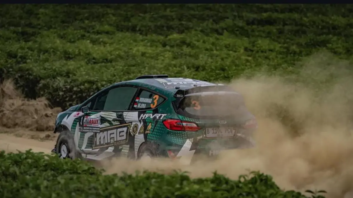 MEMBANGGAKAN: Muhammad Kholilul Rahman bersama navigatornya Tri Arjuna berhasil menjadi juara tiga pada Asia Pacific Rally Championship (APRC) 2026.
Foto MAB HRVRT.