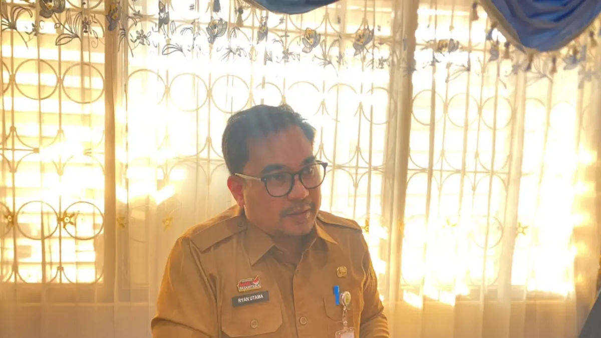 Kadisdik Kota Banjarmasin Ryan Utama Putra menyampaikan perkembangan klarifikasi dugaan pelecehan siswa. (Foto: Maulana)
