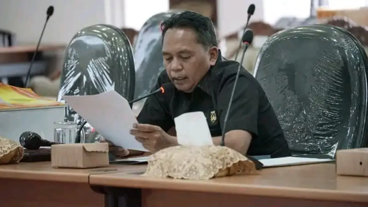 Wakil Ketua I DPRD HSS H. Husnan.