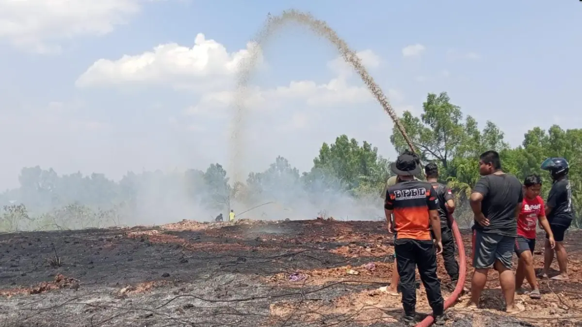 SEMPROT: Kawasan Tempat Pemrosesan Akhir (TPA) Basirih, Banjarmasin, terbakar pada Senin (10/8/2026).