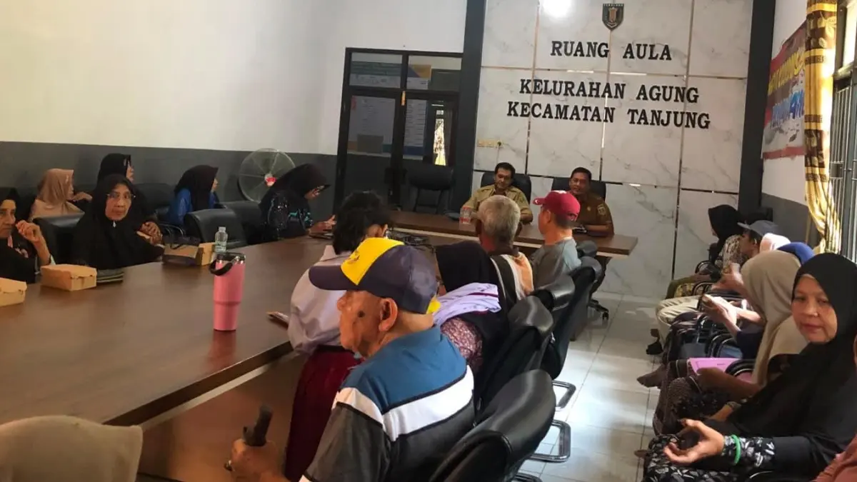 SIDAWAKIN: Kelurahan Agung melakukan pendataan warga miskin secara akurat dan terintegrasi.