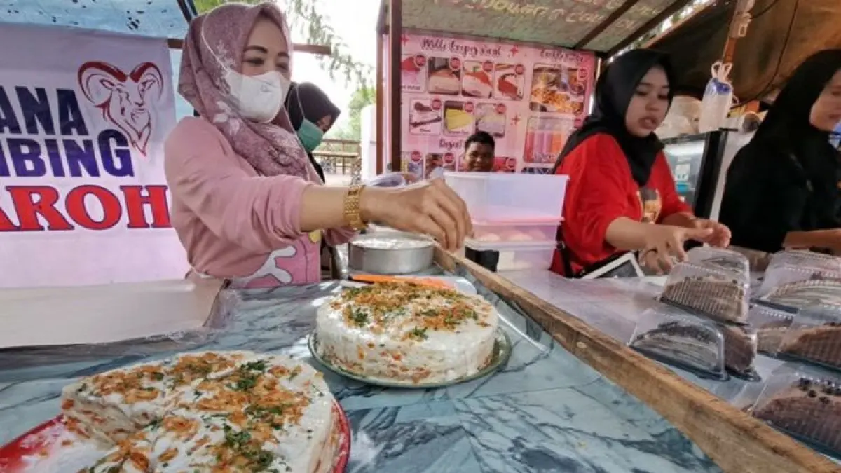 Dari total 64.491 UMKM di Banjarmasin, baru sekitar 30-35 persen yang mendapat pembinaan. Akses modal dan strategi pemasaran masih perlu dimatangkan. (Dok. Radar Banjarmasin)