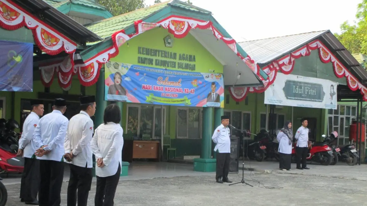 TAAT ADMINISTRASI: Kantor Kementerian Agama Kabupaten Balangan terus menyosialisasikan kewajiban penggunaan aplikasi untuk perizinan operasional lembaga pendidikan baru. (Ratno untuk Radar Banjarmasin)