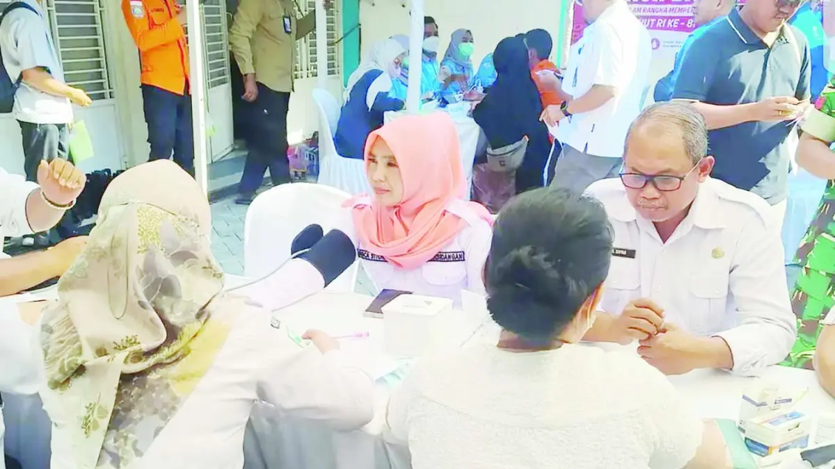 SOSIAL: Lima ASN Sekretariat DPRD Banjarbaru berpartisipasi dalam aksi donor darah