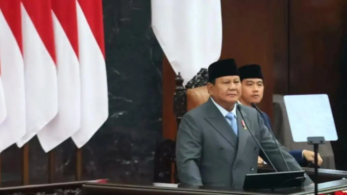 PIDATO: Presiden Prabowo Subianto dalam Sidang Tahunan MPR RI serta Sidang Bersama DPR RI dan DPD RI Tahun 2026 di Kompleks Parlemen, Jakarta, Jumat (14/8). (Dery Ridwansah/Jawa Pos)