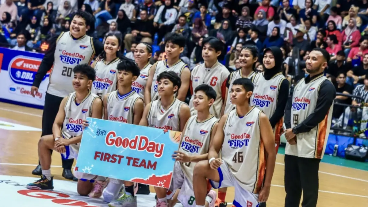 FIRST TEAM: Para pemain terpilih dalam Kopi Good Day First Team 2026 South Kalimantan. (Foto: DBL Indonesia)