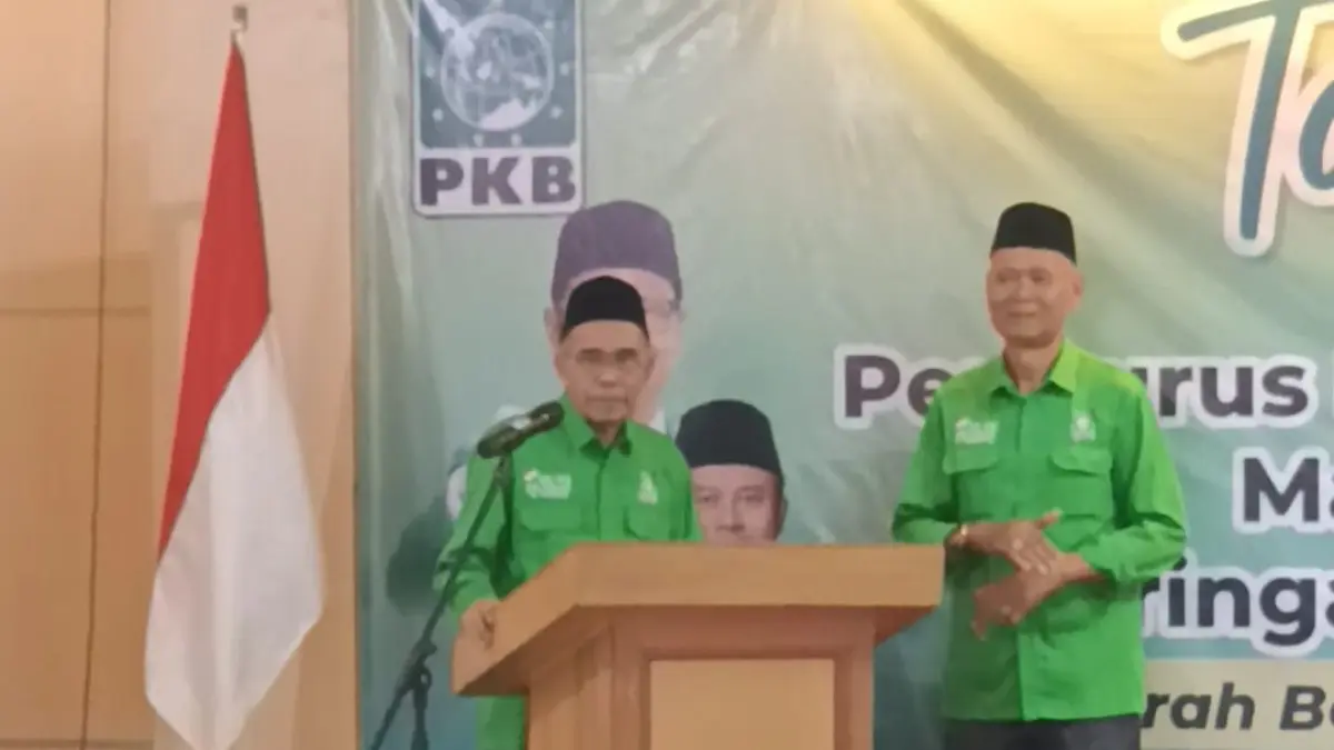 KONSOLIDASI: Ketua DPC PKB Tabalong H Marlan mengumumkan target merebut kursi ketua DPRD Tabalong. (Foto: Ibnu Dwi Wahyudi/Radar Banjarmasin)