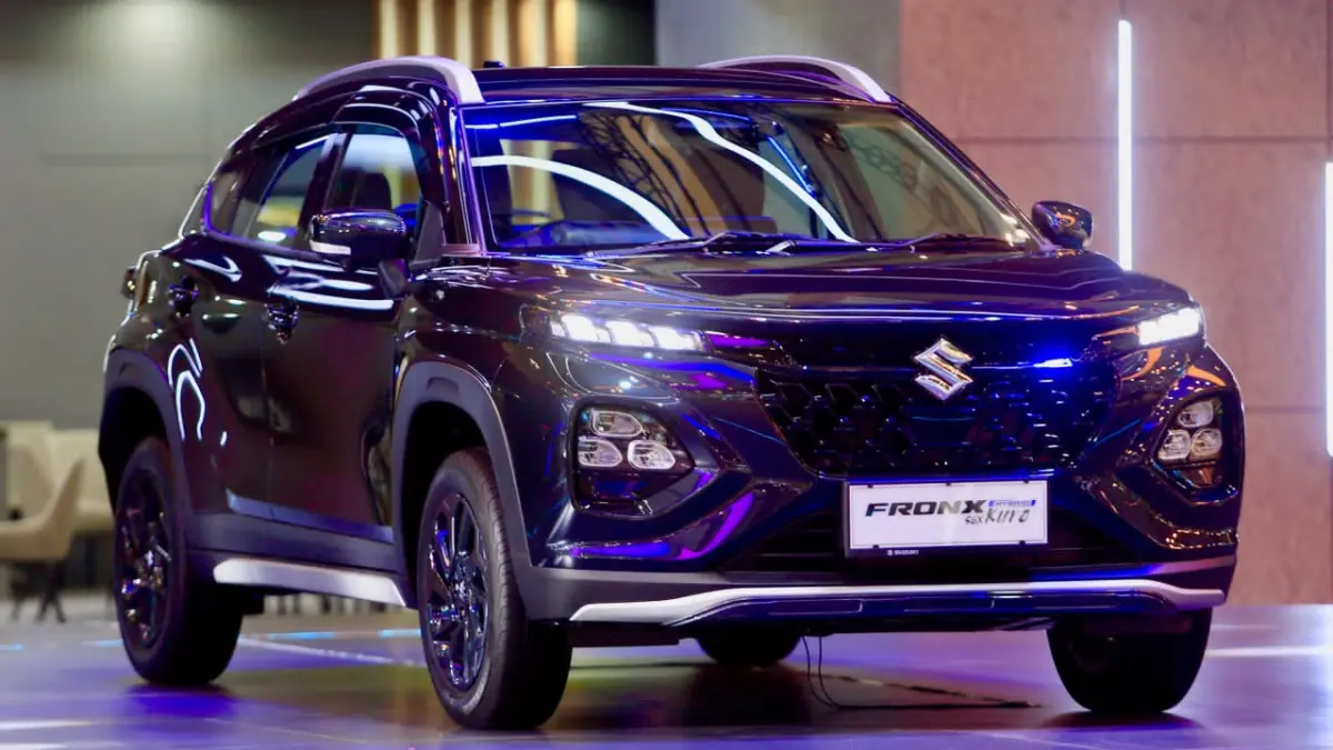 FITUR BARU: Suzuki Fronx SGX Hybrid Kuro dibekali Digital Video Recorder (DVR) yang dapat merekam perjalanan secara real-time.(Foto: Suzuki Indonesia)
