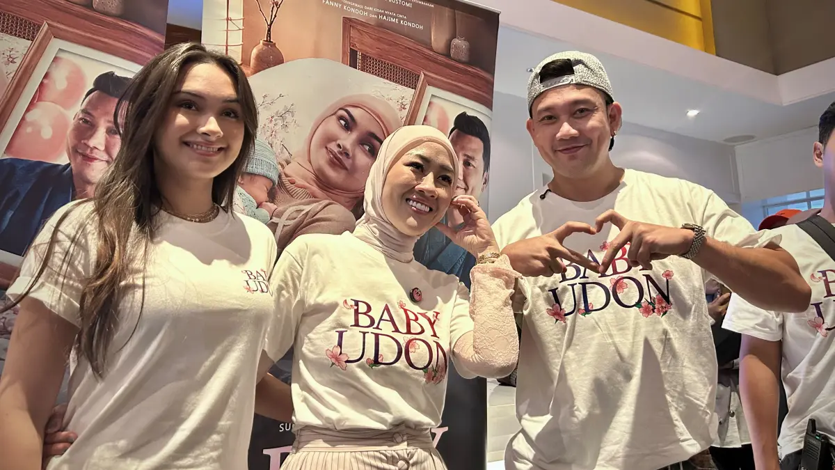 MEET & GREET: Di sela meet and greet, pemeran film Baby Udon juga menyapa para awak media Banjarmasin. (Foto: Tia Lalita Novitri/Radar Banjarmasin)